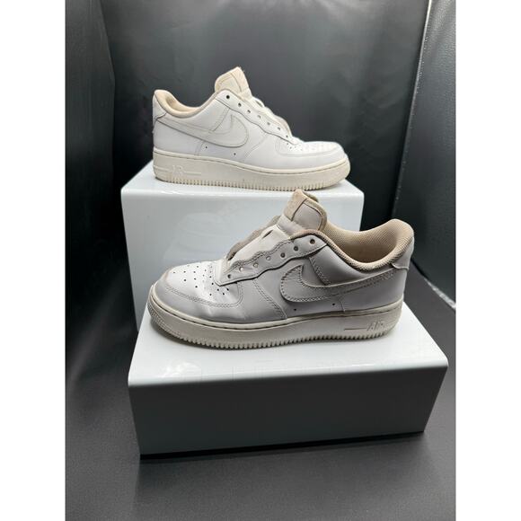 Nike Air Force 1 Low Cut Sneakers - All White - Size 7.5M main image 9